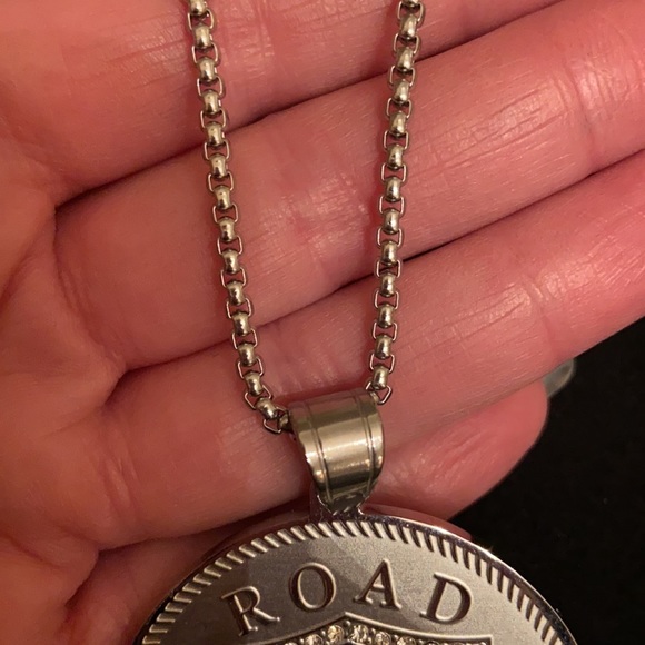 Road Glide Necklace - Picture 3 of 3